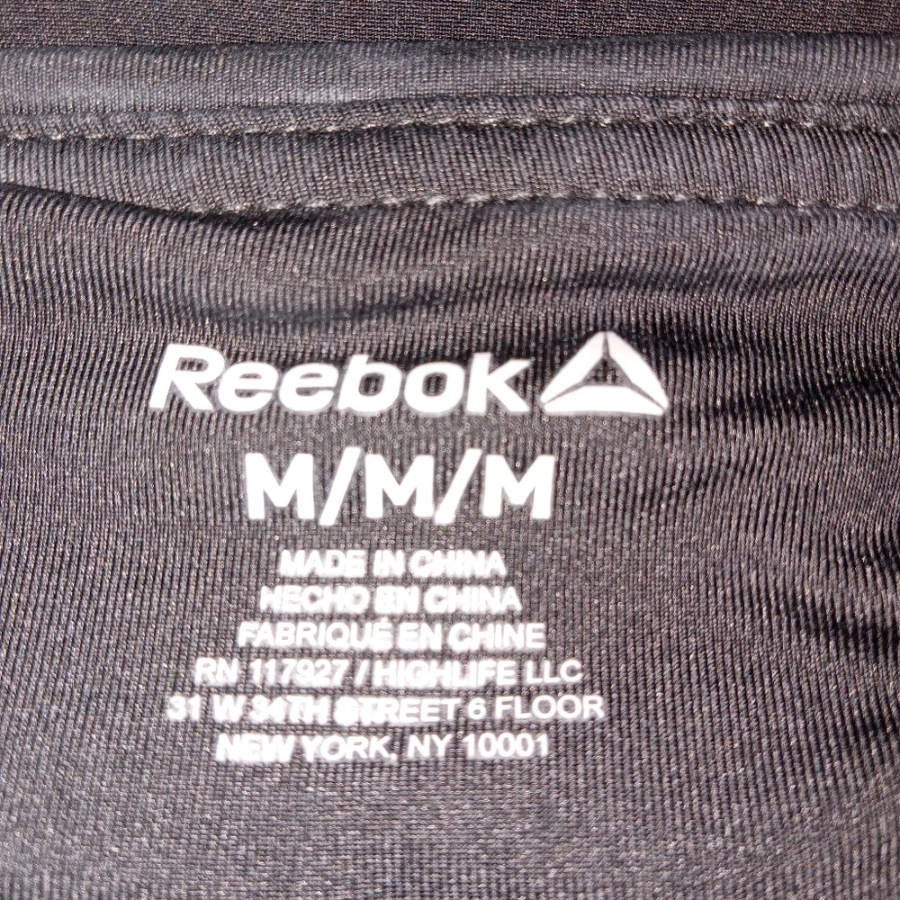Reebok 3 Pc Bundle Capri Leggings, Shorts & Sports Bra Medium - Picture 9 of 16